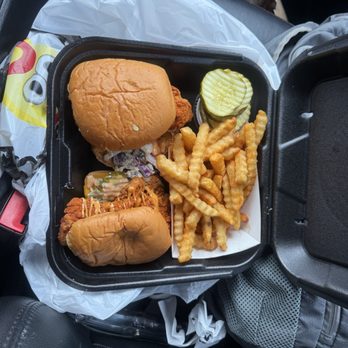 Dave's Hot Chicken - Chicken Shop Near Me - Pembroke Pines, Florida