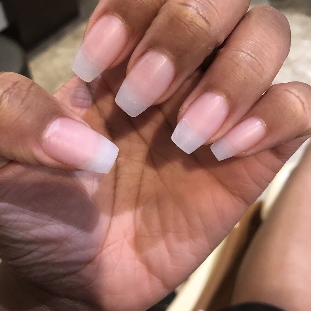 Beellagio Nail Bar - Should have kept them plain. - Nail Salons Near Me - Atlanta, Georgia Beellagio Nail Bar - Should have kept them plain. - Nail Salons Near Me - Atlanta, Georgia