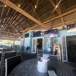 S.S. Wreck & Galley Grill - Outdoor patio