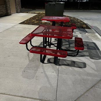 Circle K - Side picnic tables - Gas Stations Near Me - Saint Charles, Missouri Circle K - Side picnic tables - Gas Stations Near Me - Saint Charles, Missouri