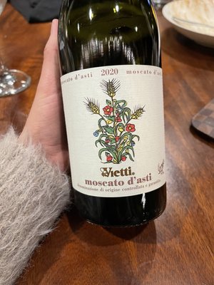 Lala's In The Lakes by null