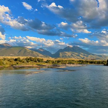Sage Lodge - Hotels Near Me - Pray, Montana Sage Lodge - Hotels Near Me - Pray, Montana