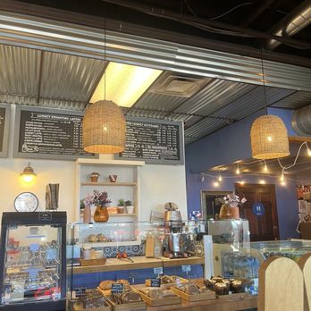 Looney Bean Coffee - Coffee & Tea Near Me - Mammoth Lakes, California
