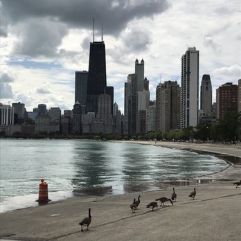 Fullerton Beach - Beaches Near Me - Chicago, Illinois