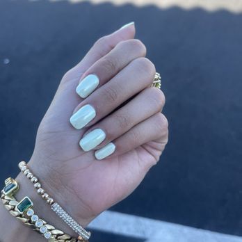 Glowzy Nail Bar - Gel manicure - Nail Salons Near Me - Chino Hills, California