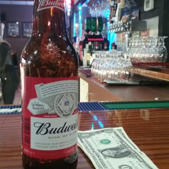 Carbone's Pizzeria - Stillwater - Bottle of Bud. - Pizza Near Me - Stillwater, Minnesota Carbone's Pizzeria - Stillwater - Bottle of Bud. - Pizza Near Me - Stillwater, Minnesota