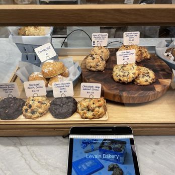 Levain Bakery - Display case - Bakeries Near Me - Chicago, Illinois
