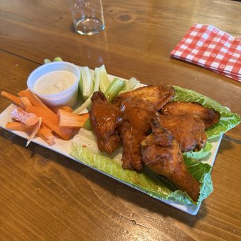 Nuckolls Brewing Co - Wings for wing Wednesday! - Brewpubs Near Me - Santa Fe, New Mexico