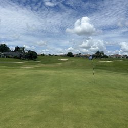 Broad Stripes Golf & Social Club - Beautiful greens