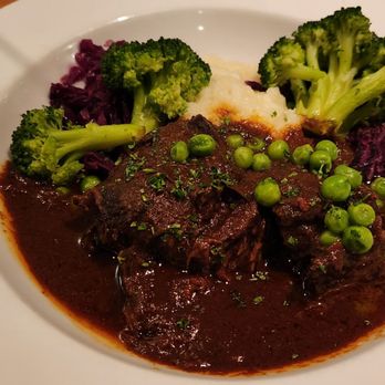 TableVine - Short rib - Wine Bars Near Me - Sacramento, California