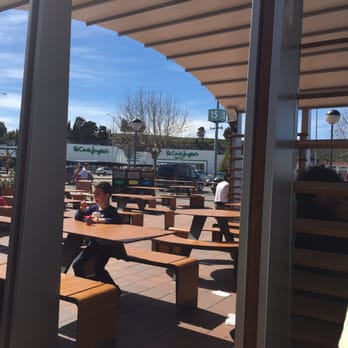 McDonald's - Burgers Near Me - Burgos, BU