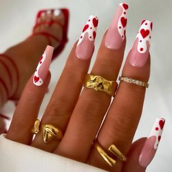 De-Vy Nail Salon