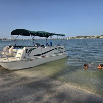 Pineapple Boat Tours - Boat Tours Near Me - Sarasota, Florida Pineapple Boat Tours - Boat Tours Near Me - Sarasota, Florida