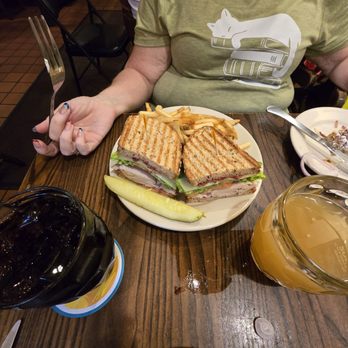 Cheers - American Near Me - Boston, Massachusetts Cheers - American Near Me - Boston, Massachusetts