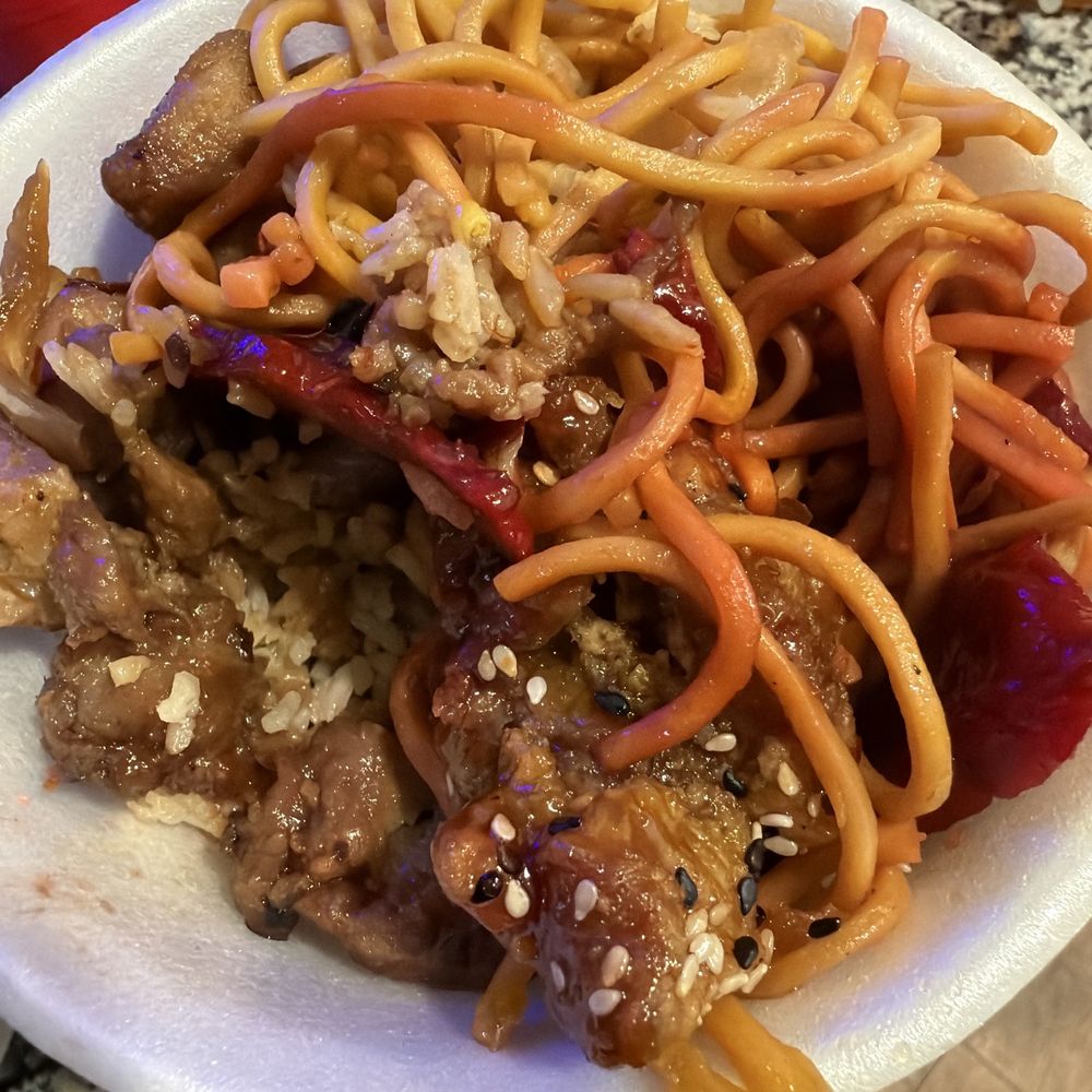China Cook - Chowmein Pepper chicken - Chinese Near Me - Ontario, California China Cook - Chowmein Pepper chicken - Chinese Near Me - Ontario, California