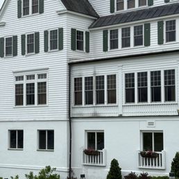 Exterior is disrepair