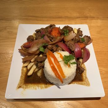 Caliente Restaurant - Lomo Saltado - Peruvian Near Me - Towson, Maryland