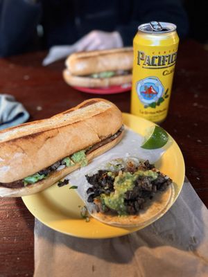 Tacos Chukis by null