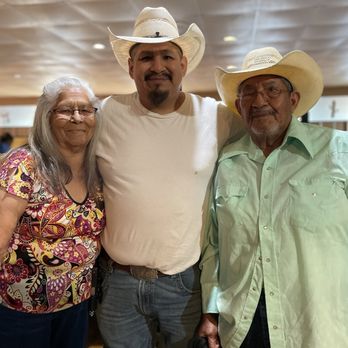 el puente - Happy family - Mexican Near Me - Madison, North Carolina el puente - Happy family - Mexican Near Me - Madison, North Carolina