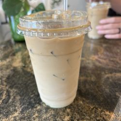 Little j's Bakeshoppe & Coffee - Iced latte
