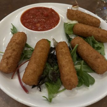 Dolce Vita - Mozzarella sticks - Bars Near Me - Nyack, New York