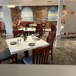 The overly crowded restaurant.