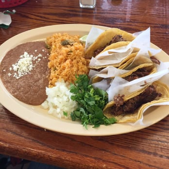 El Pueblo Restaurant - Barbecoa tacos with rice and beans - Mexican Near Me - Dallas, Texas El Pueblo Restaurant - Barbecoa tacos with rice and beans - Mexican Near Me - Dallas, Texas