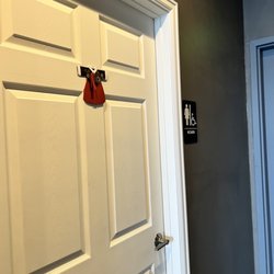 Dagiya - Women's restroom