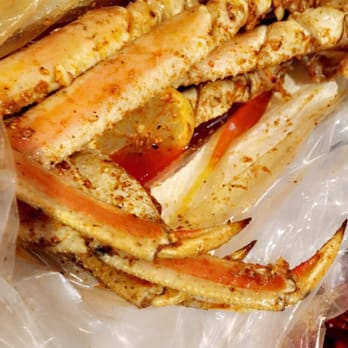 Cap't Loui - Snow crab legs W/ Louisiana sauce. Medium - Cajun/Creole Near Me - Stoneham, Massachusetts