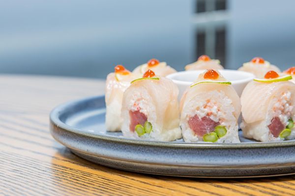 Rock-n-Sake Bar & Sushi by null
