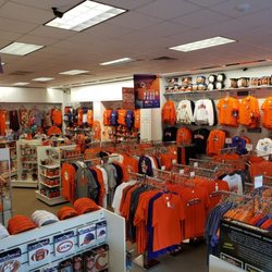 Mr Knickerbocker - Inside of the store.