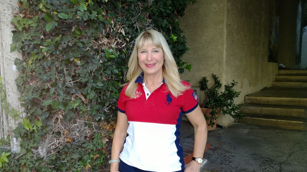 St Yves Hairdesigners Logo