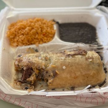 Chinitos Food Truck - Brisket chimichanga plate and it's the best I have EVER had!! The owners are awesome! - Food Trucks Near Me - Oneonta, Alabama Chinitos Food Truck - Brisket chimichanga plate and it's the best I have EVER had!! The owners are awesome! - Food Trucks Near Me - Oneonta, Alabama