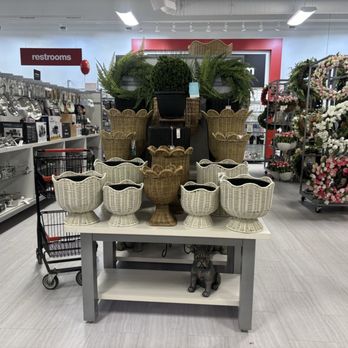 TJ Maxx - Inside - Department Stores Near Me - Woodbury, Minnesota TJ Maxx - Inside - Department Stores Near Me - Woodbury, Minnesota
