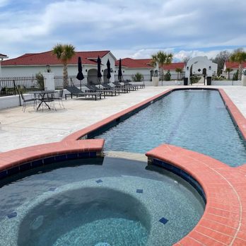La Palmilla Texas - Clean beautiful pool - Resorts Near Me - Glen Rose, Texas La Palmilla Texas - Clean beautiful pool - Resorts Near Me - Glen Rose, Texas