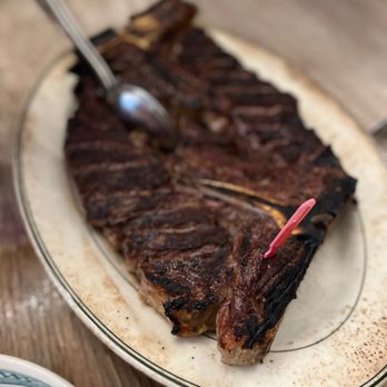 Peter Luger - Steakhouses Near Me - Brooklyn, New York