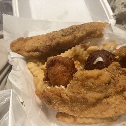 Jen’s Fish Fry - Jonesboro - 3 Pieces Whiting Combo