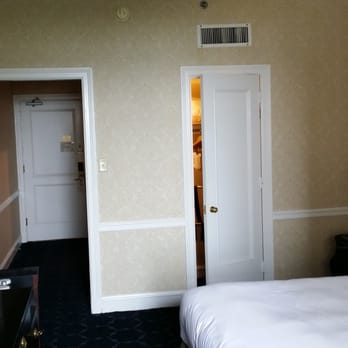 The Drake - Hotels Near Me - Chicago, Illinois