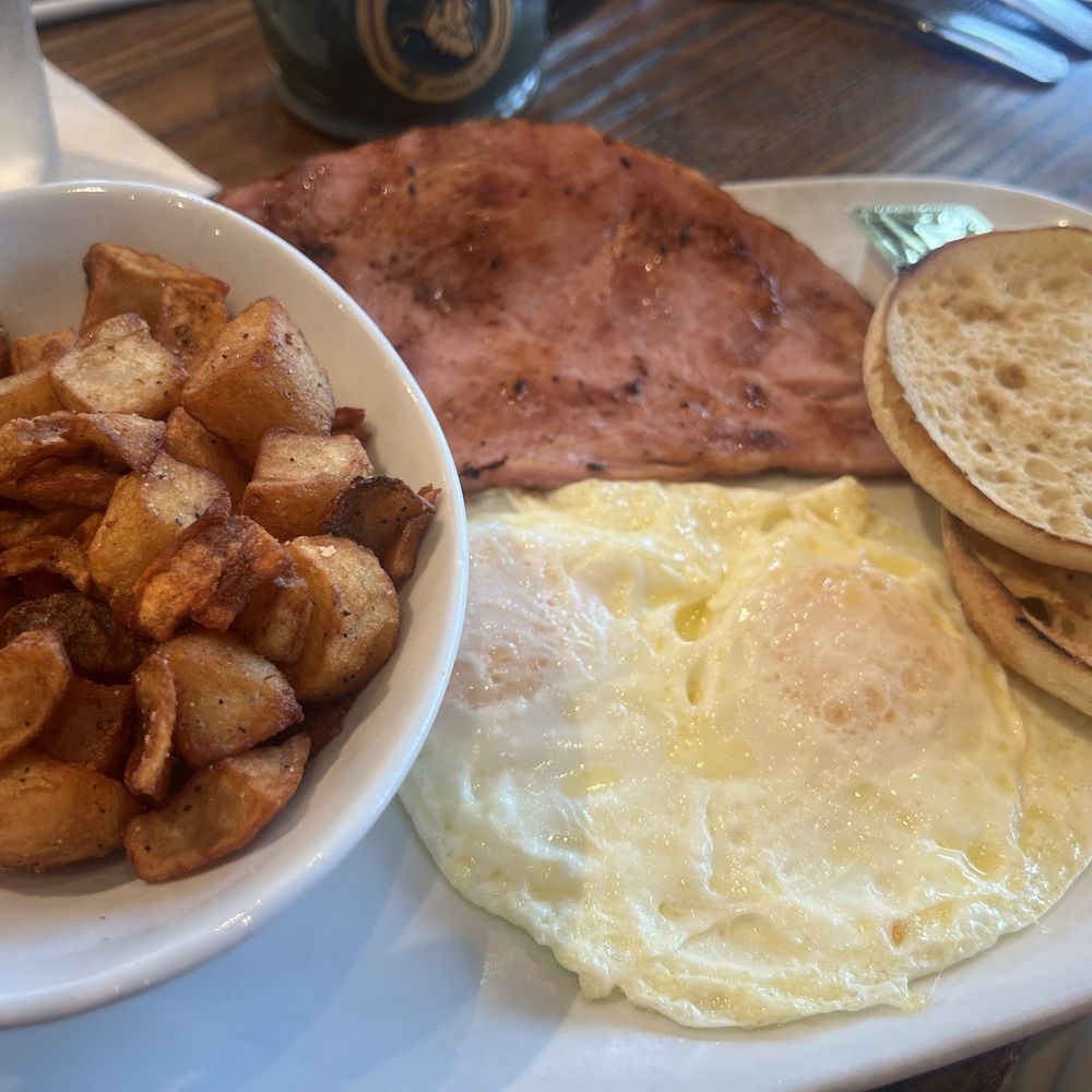 Another Broken Egg Cafe - Traditional Day Starter - American Near Me - Gilbert, Arizona