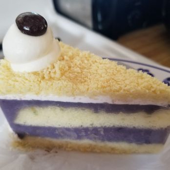 Honu Bakery - Sweet potato cake - Bakeries Near Me - Honolulu, Hawaii