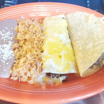 Hacienda Mexican Restaurant - Combo plate with taco and burrito - Mexican Near Me - Saint Louis, Missouri Hacienda Mexican Restaurant - Combo plate with taco and burrito - Mexican Near Me - Saint Louis, Missouri
