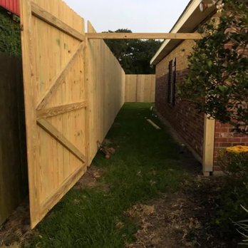 Yankee Concrete - This fence was build for one of our clients - Patio Coverings Near Me Yankee Concrete - This fence was build for one of our clients - Patio Coverings Near Me