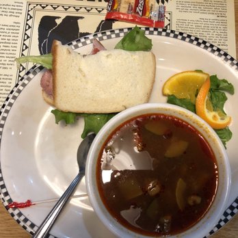 Black Bear Diner Beaverton - American Near Me - Beaverton, Oregon