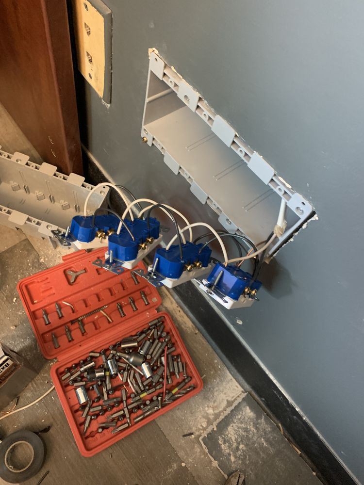 Slide of Ali Handyman