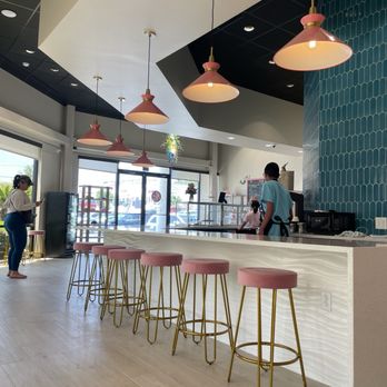 The Mermaid Cafe - Cute shop with lots of seating. - Bakeries Near Me - San Antonio, Texas