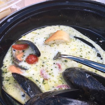 Farm Country Kitchen - Mussels bottom great with bread - American Near Me - Riverhead, New York