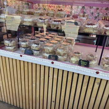 Chez Peachy - The good stuff!! - Custom Cakes Near Me - Tucson, Arizona
