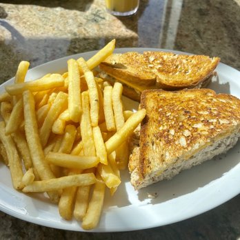 Deerfield Beach Cafe - Tuna Melt - Breakfast & Brunch Near Me - Deerfield Beach, Florida