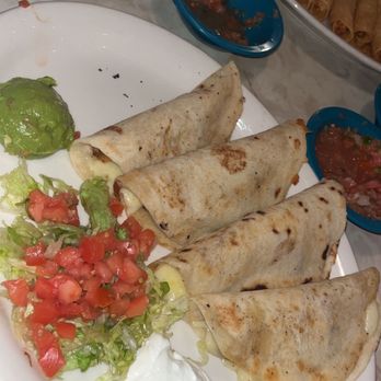 Chuy's - chicken fajitas quesadilla - Tex-Mex Near Me - Gainesville, Florida Chuy's - chicken fajitas quesadilla - Tex-Mex Near Me - Gainesville, Florida