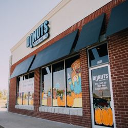 Pops Donuts Near Me - Open 7 days a week!